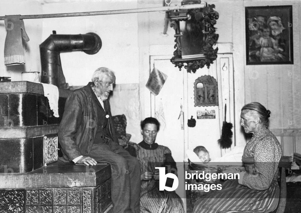 Family, 1931 (b/w photo)