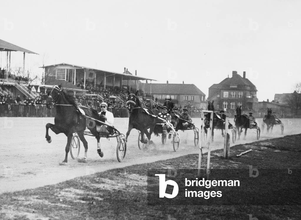 Harness racing in Ruhleben, 1934 (b/w photo)