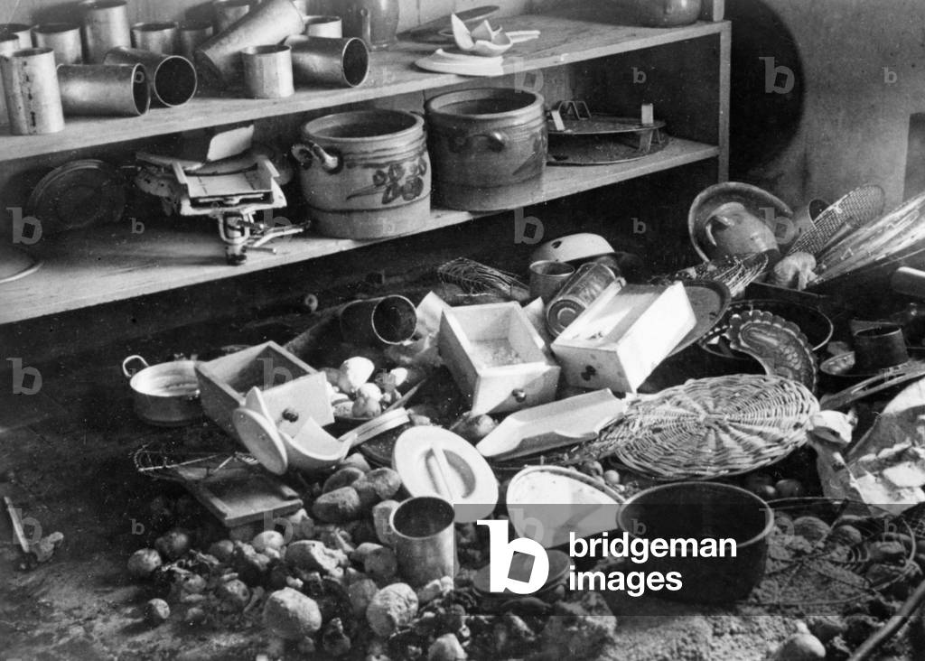 Living room of a house in France, 1940 (b/w photo)
