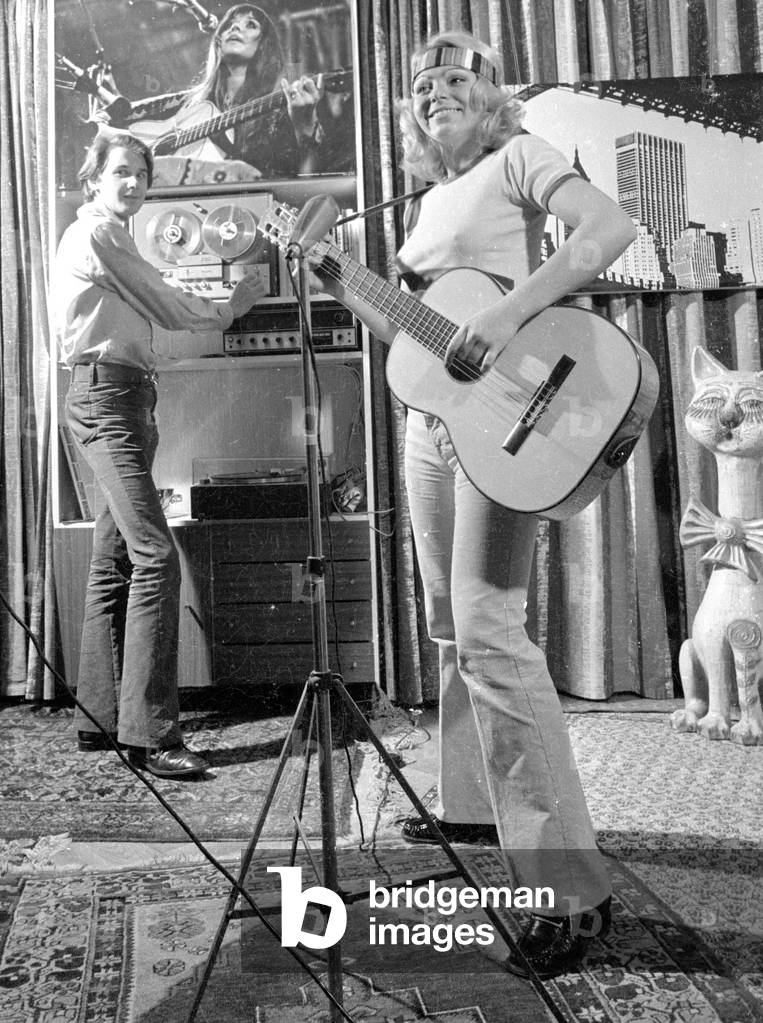 Singer in the studio, 1971 (b/w photo)