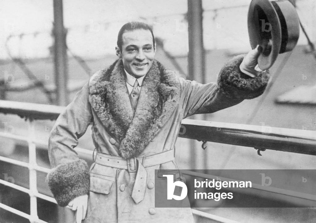 Rudolph Valentino, 1925 (b/w photo)