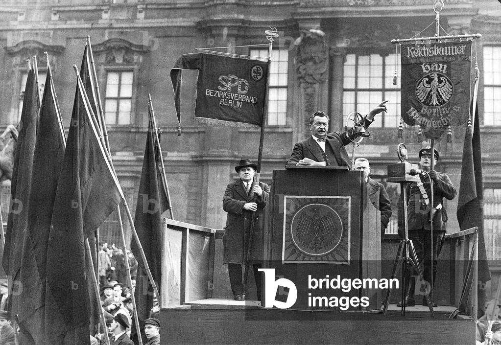 Otto Wels, 1930 (b/w photo)