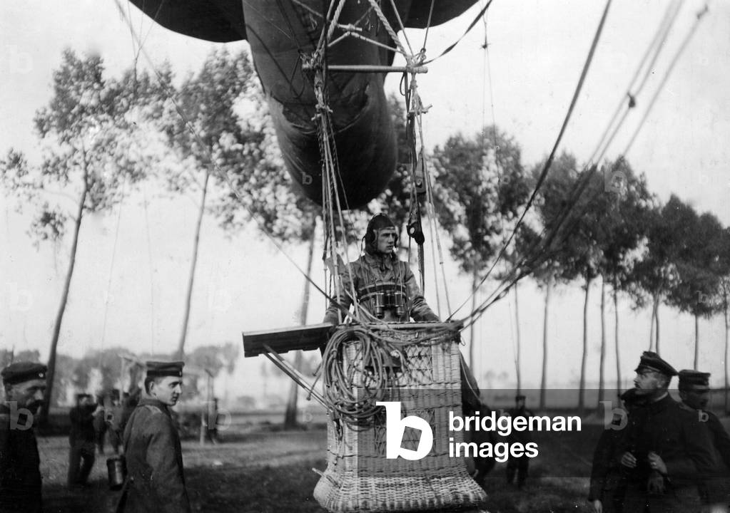 German balloon observer ready for take off, 1918  (b/w photo)