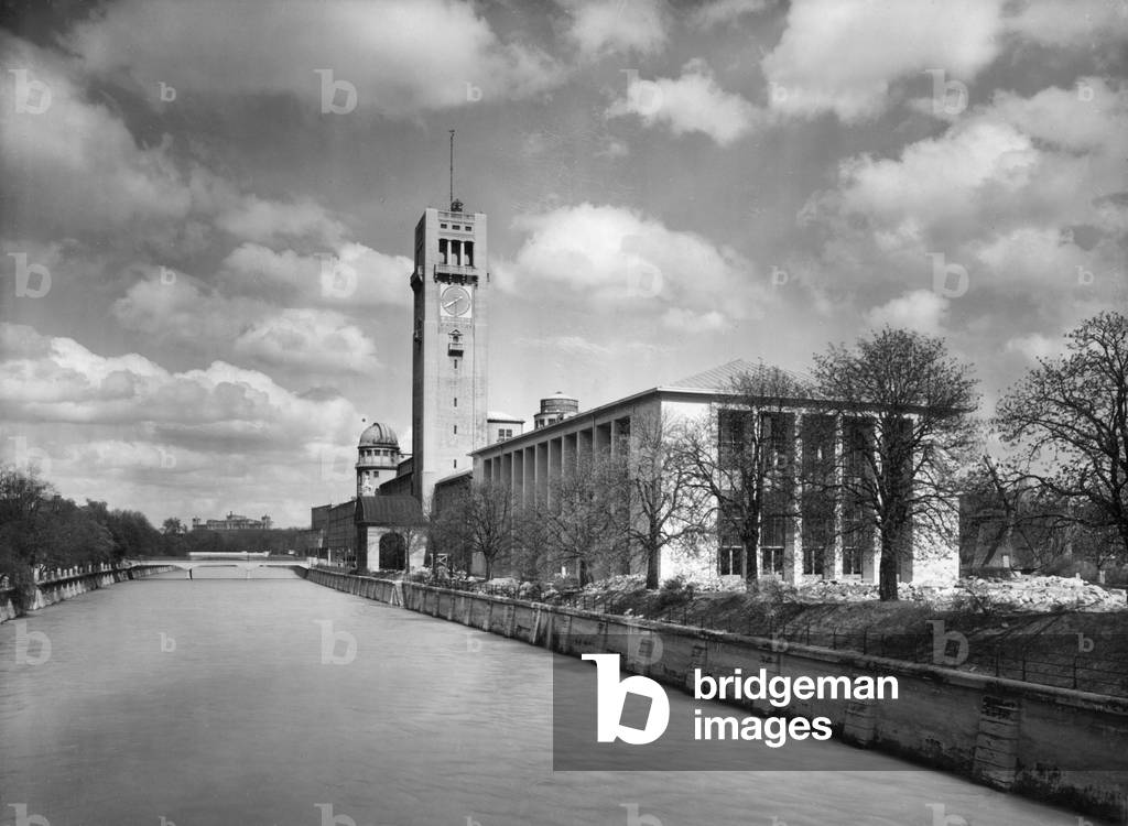 The Deutsches Museum (German Museum), 1937 (b/w photo)
