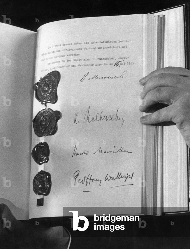 Signatures under the Austrian State Treaty, 1955 (b/w photo)