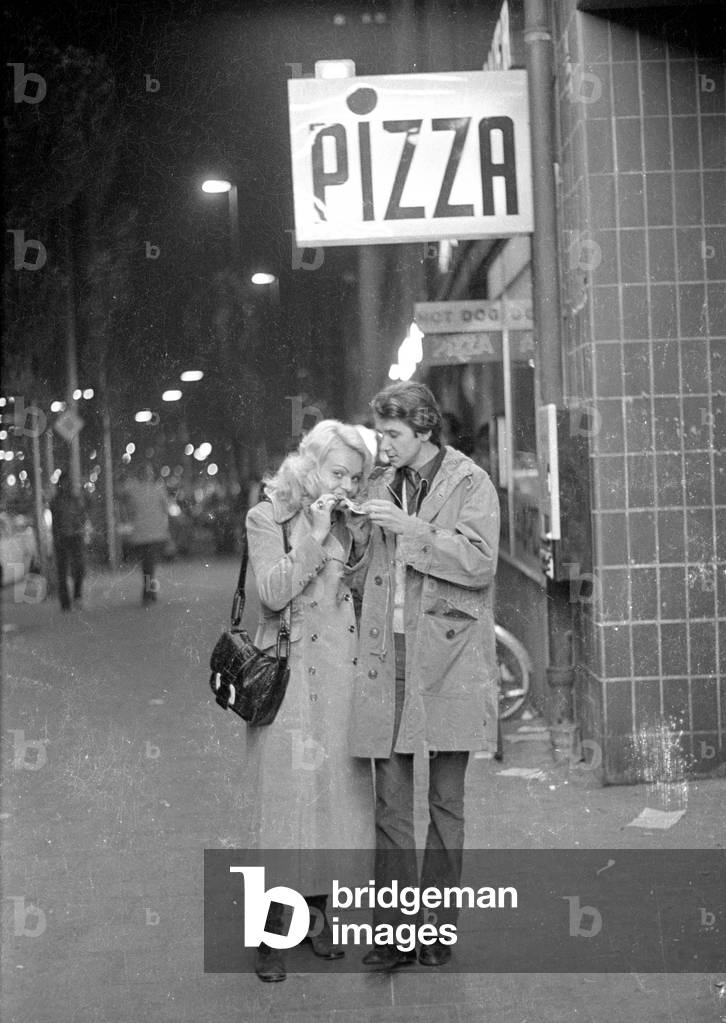 At night in Munich, 1971 (b/w photo)