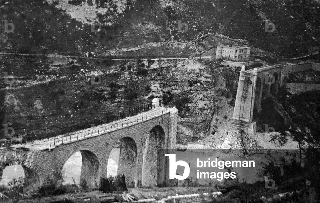 Detonated Solkan Bridge, 1917 (b/w photo)