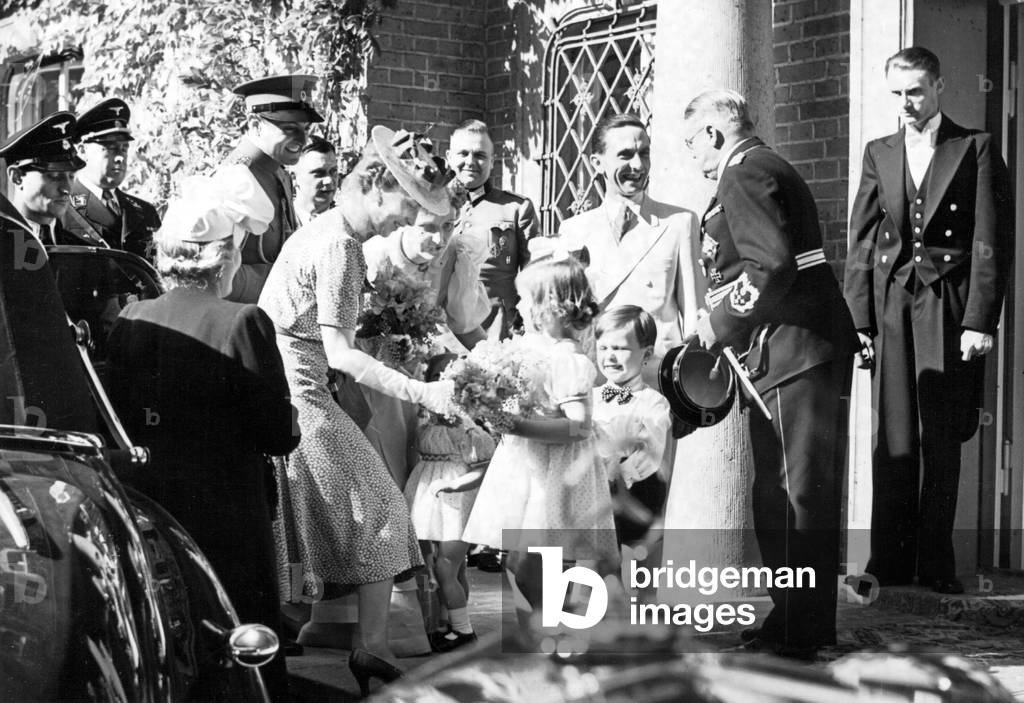 Josef Goebbels and Magda Goebbels welcome the Yugoslav Prince regent couple (b/w photo)
