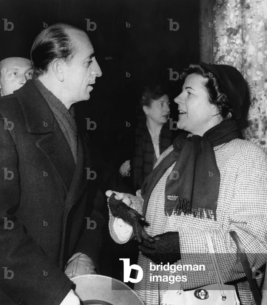 Paula Wessely and director Buchwitz, 1949 (b/w photo)