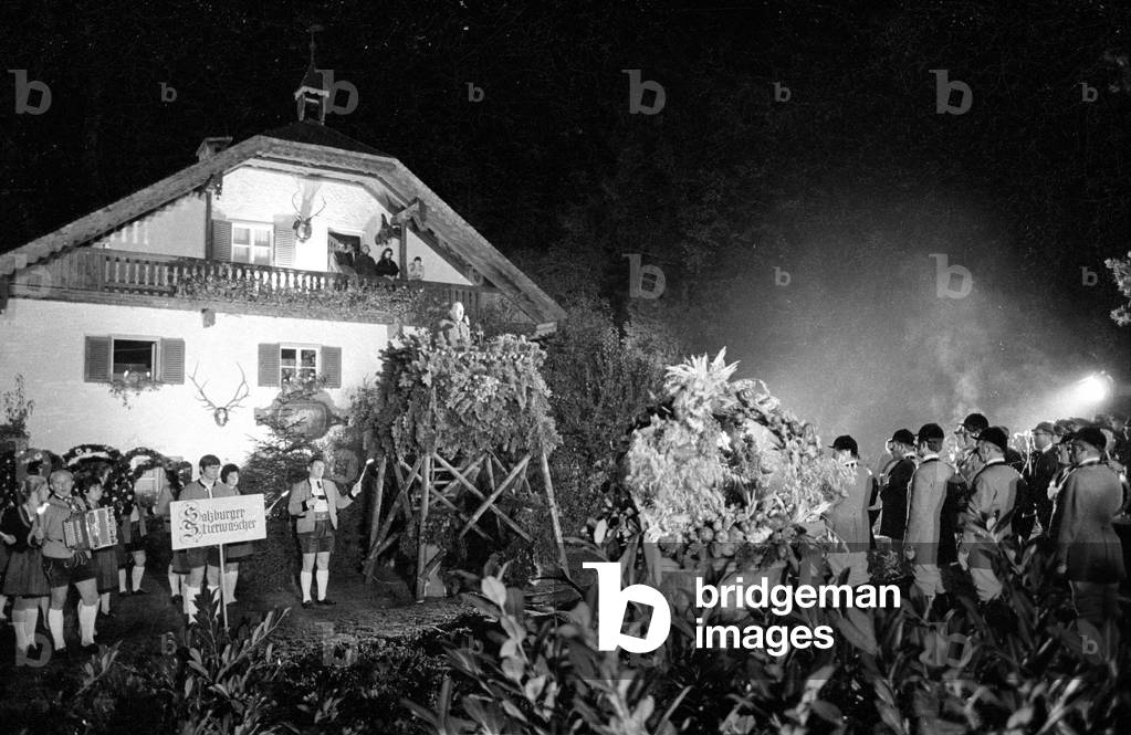 Hunting party at Fuschl Castle, 1971 (b/w photo)