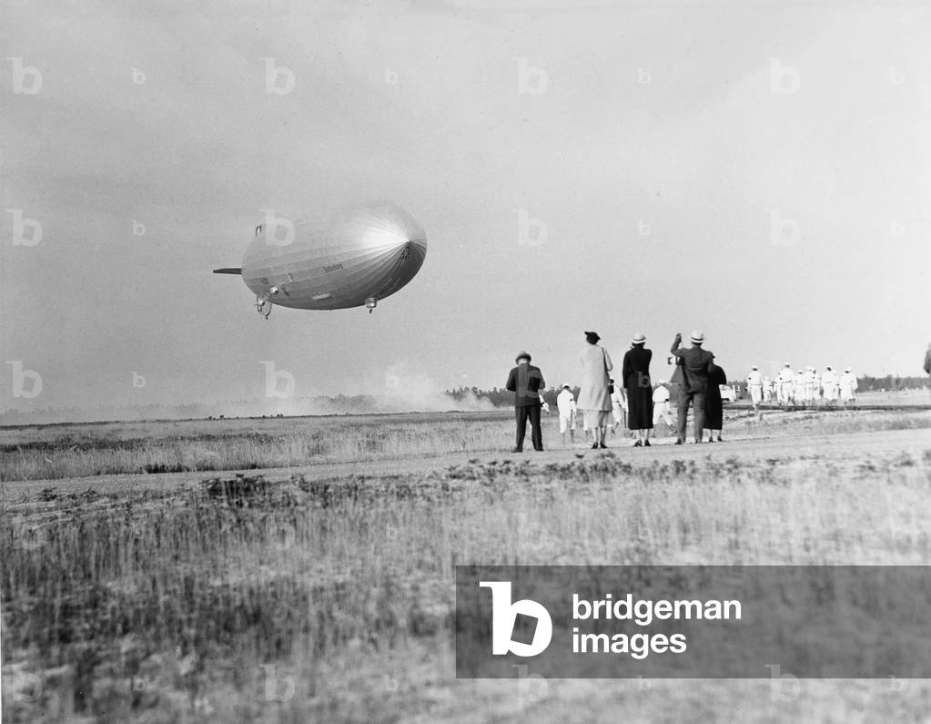 LZ 129 'Hindenburg' in Lakehurst, 1936 (b/w photo)