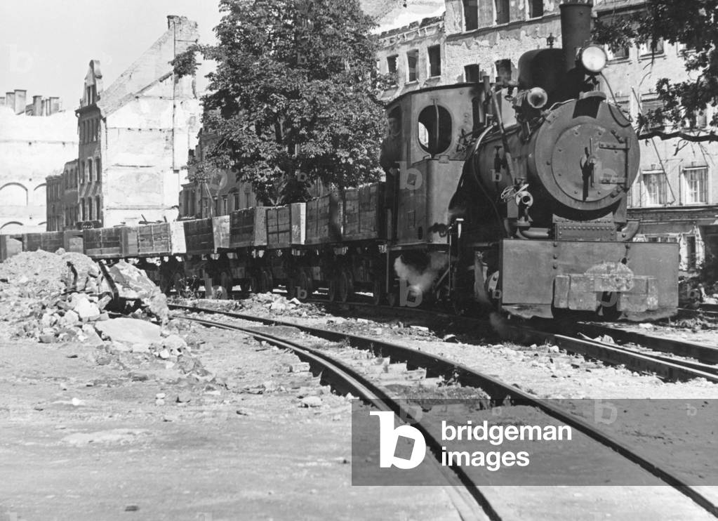 Truemmerzug (rubble train), 1945