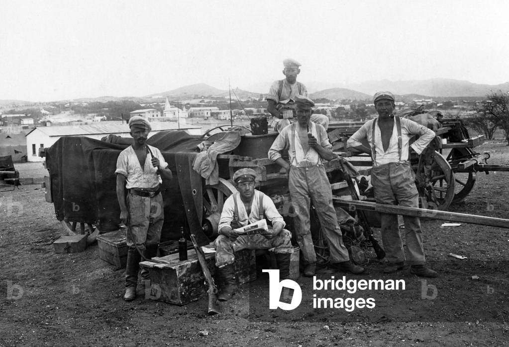 Supplies delivery in German South-West Africa in World War I, 1915 (b/w photo)