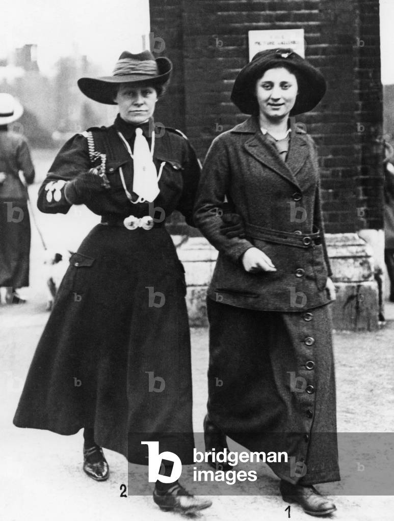 Leaders of the German and English girl scouts, c.1910 (b/w photo)