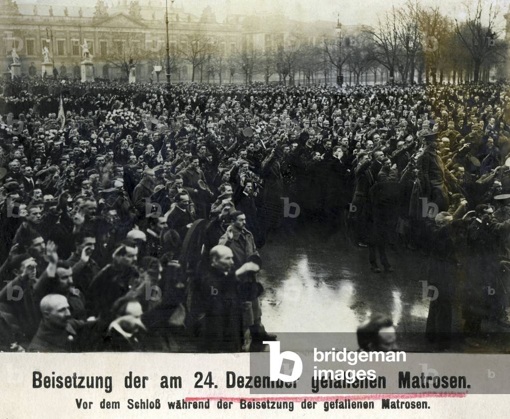 Burial of the fallen insurgent sailors, 1918