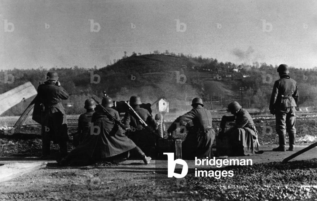 Battles around Sarajevo, 1941 (b/w photo)