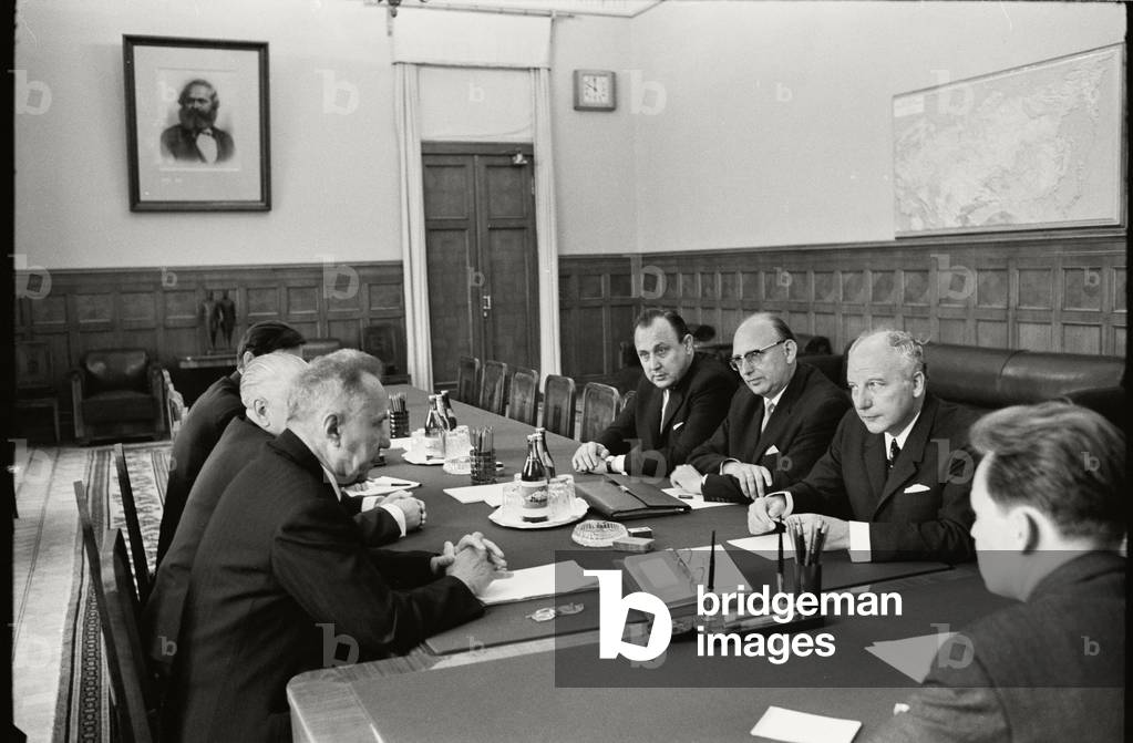 The party leadership of the FDP in Moscow at the invitation of the Kremlin, 1969 (b/w photo)