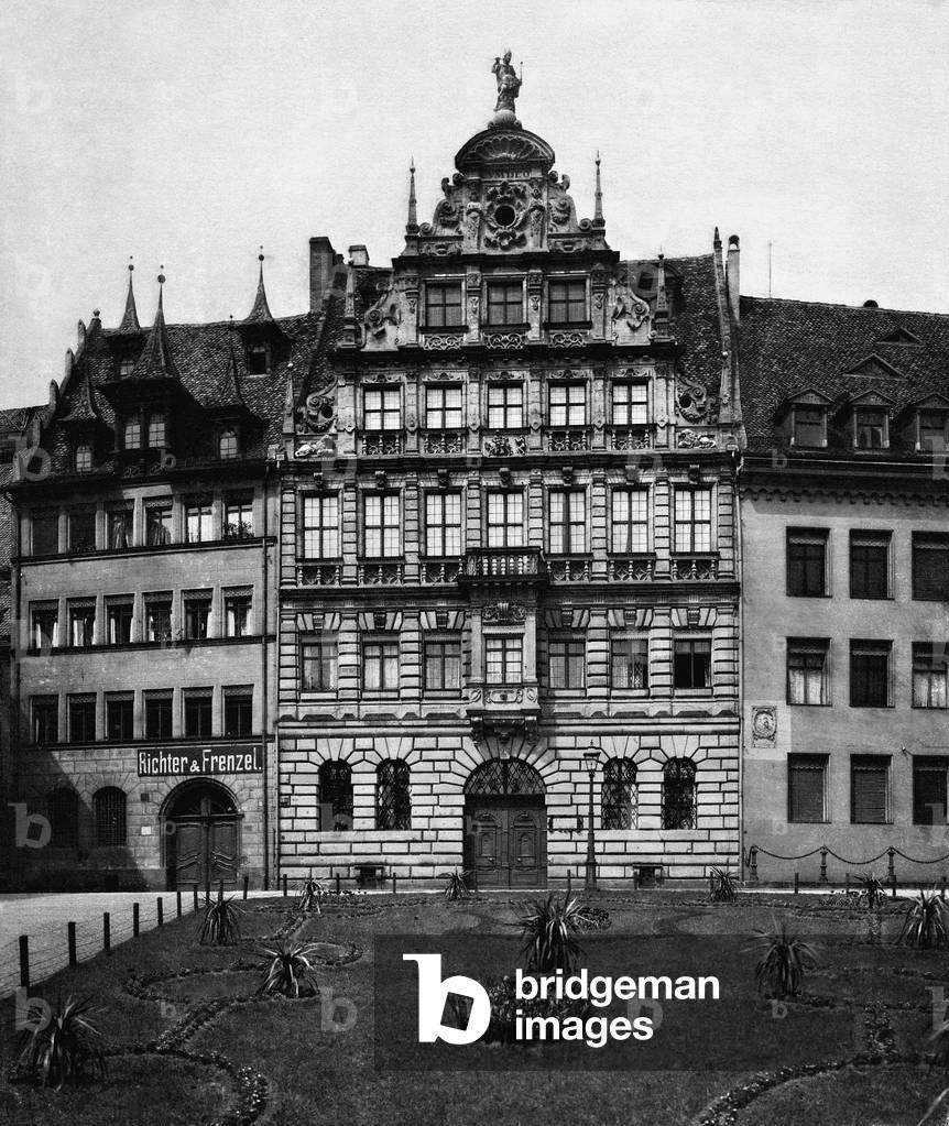 Peller House in Nuremberg (b/w photo)