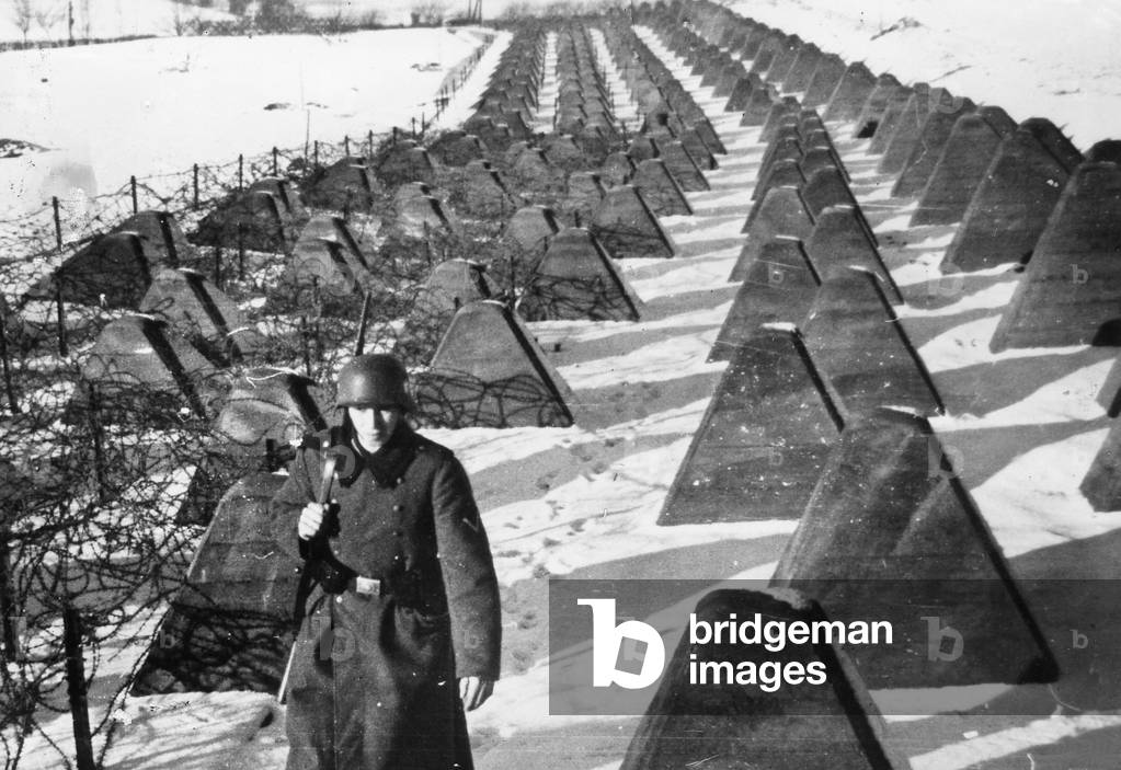 German positions on the western frontier, 1940 (b/w photo)