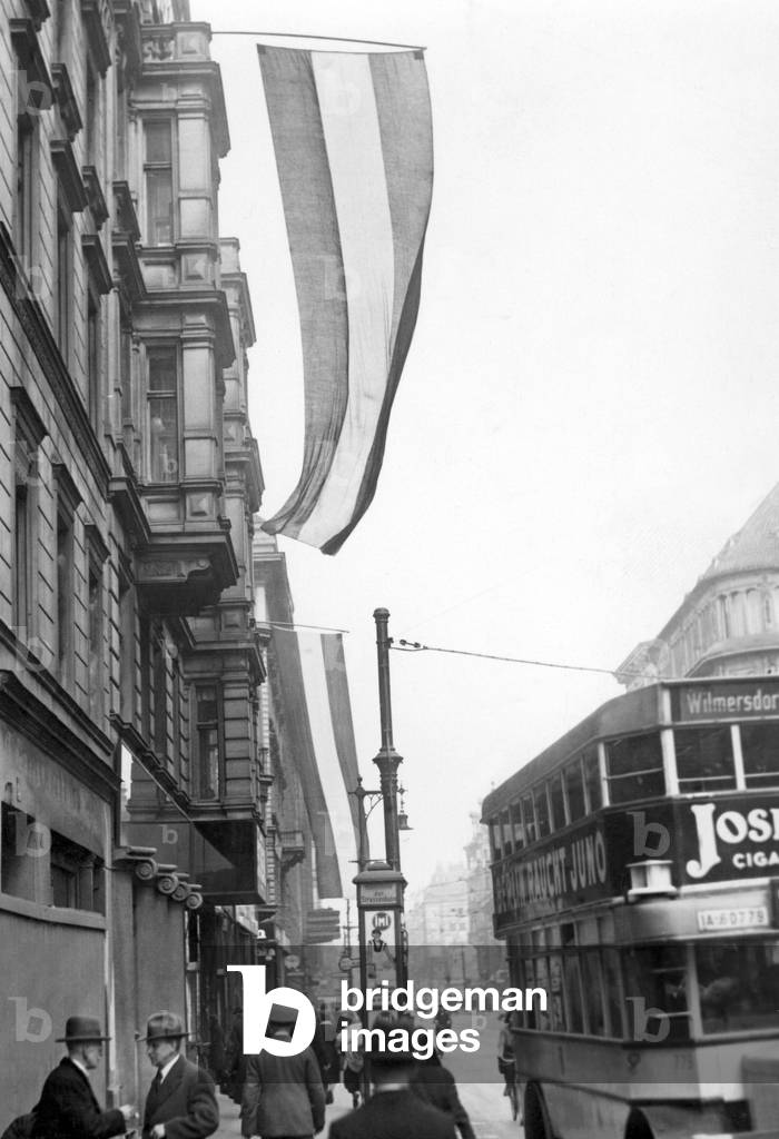 Black-white-red flags hanging on the Scherlhaus, 1932