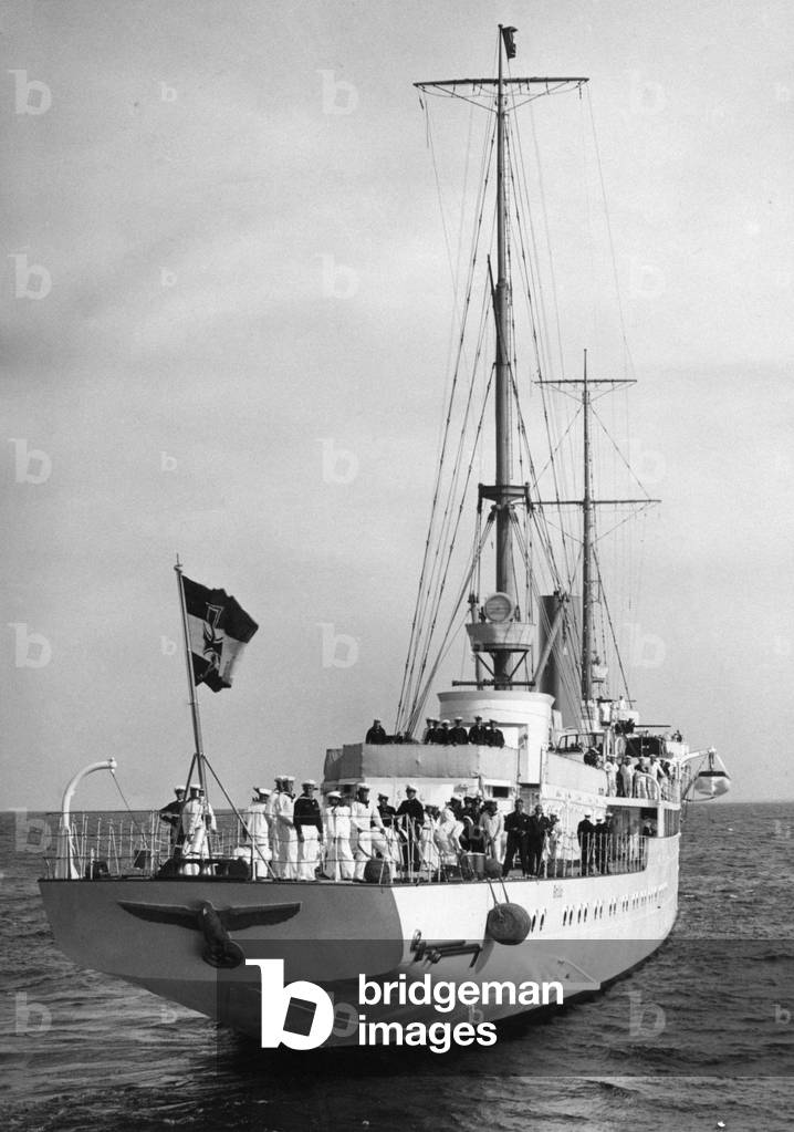 The state yacht aviso 