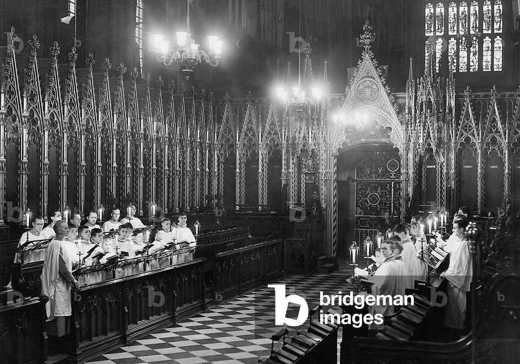 Carol singers in London's Westminster Abbey, 1937 (b/w photo)