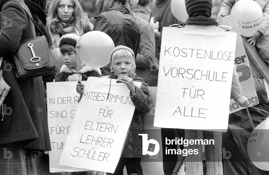 March against education crisis in Munich, 1974 (b/w photo)