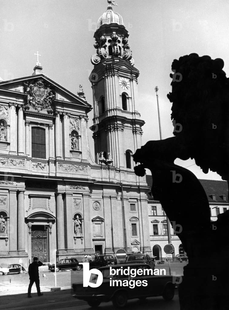 Theatinerkirche in Munich (b/w photo)