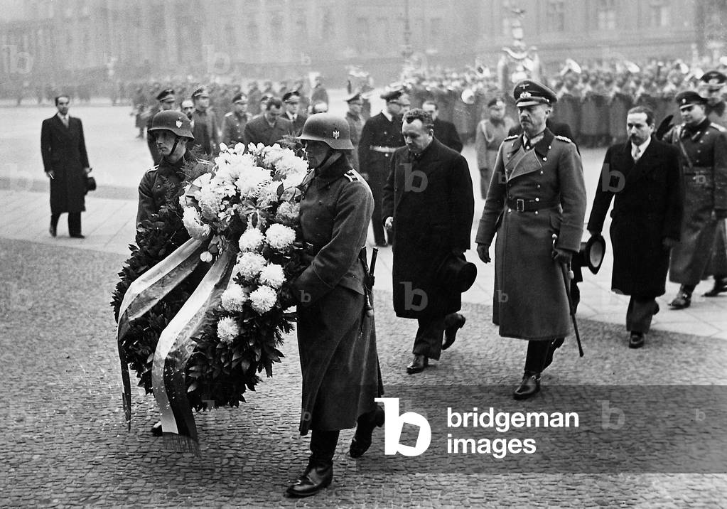The Foreign Minister of Bulgaria Popoff and Paul von Hase laying a wreath, 1941 (b/w photo)