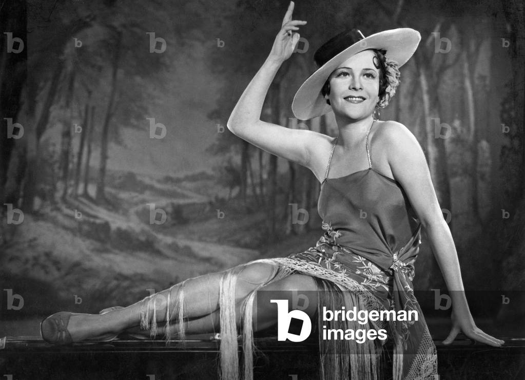 Renate Mueller in 'Viktor und Viktoria' (Viktor and Viktoria), 1933 (b/w photo)