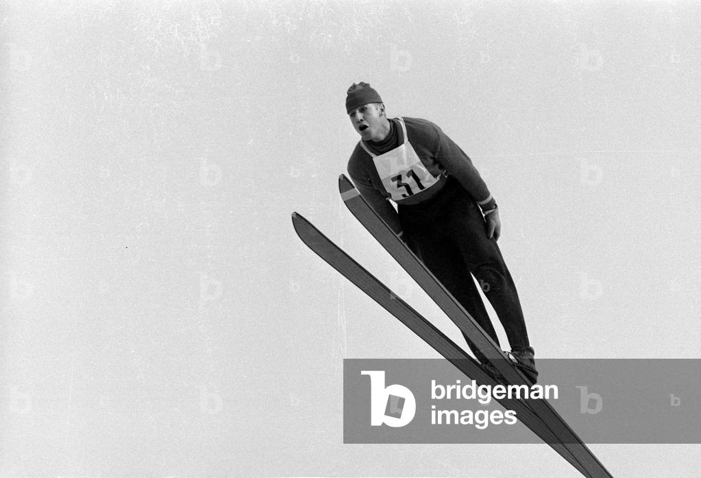 Four Hills Tournament 1963/64: individual jumping in Garmisch-Partenkirchen, 1964 (b/w photo)