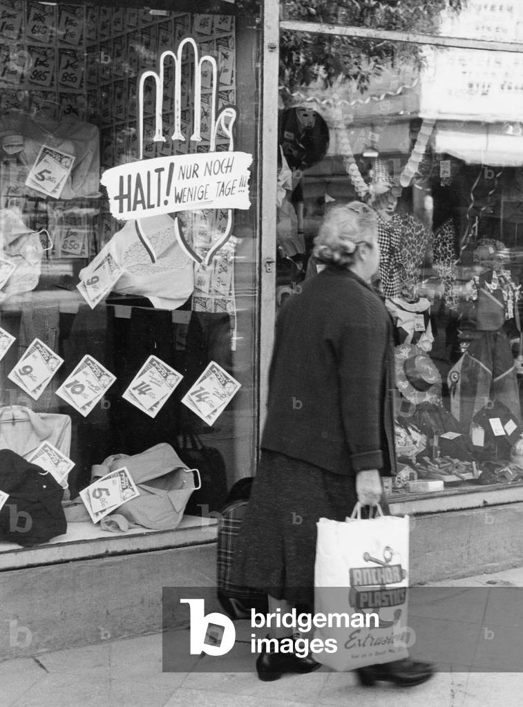 Tel Aviv in the 1950s (b/w photo)
