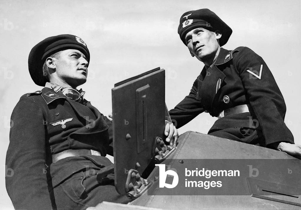 Tank commander and tank gunner, 1940 (b/w photo)
