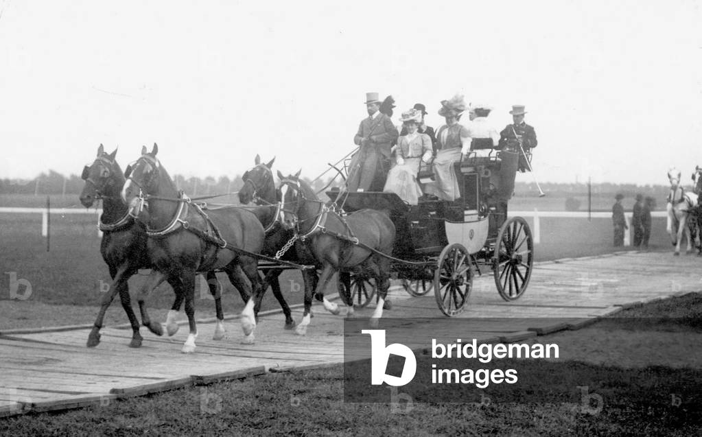 Equestrian sport (b/w photo)