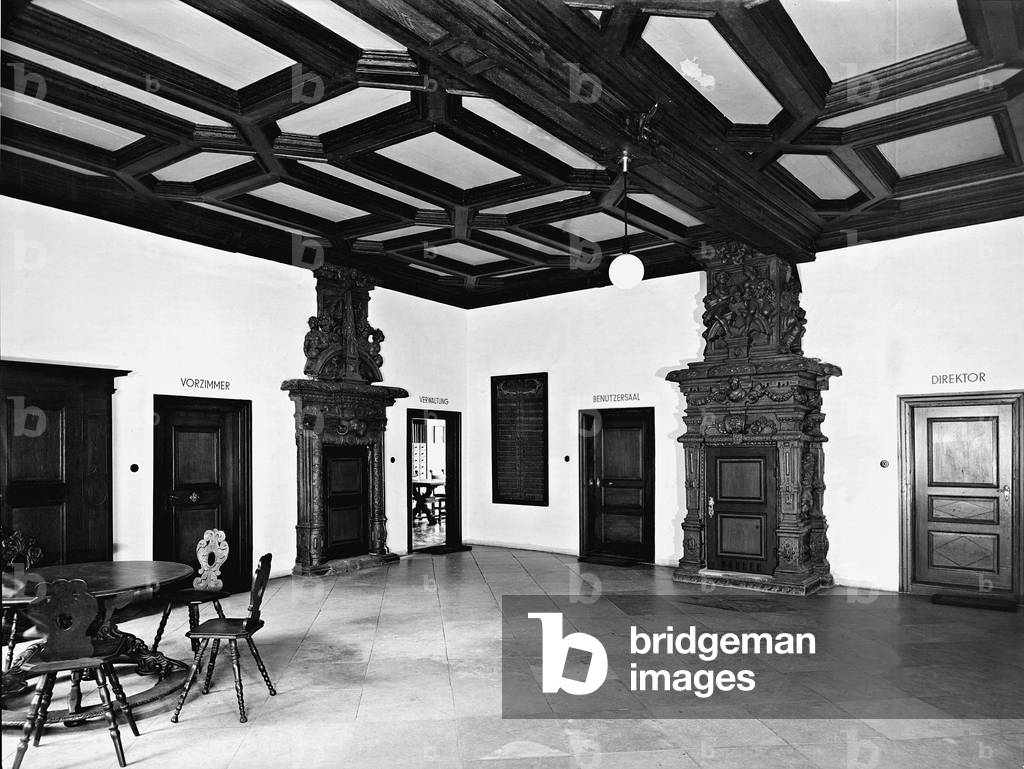 Peller house in Nuremberg (b/w photo)