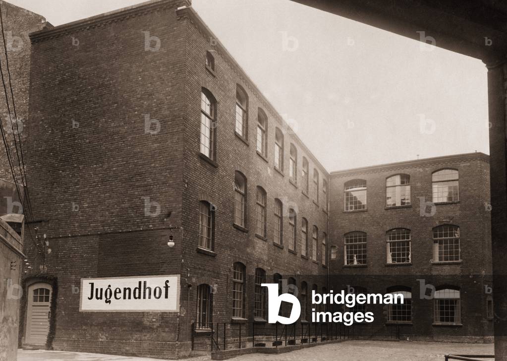 Youth court in Berlin, 1945 (photo)