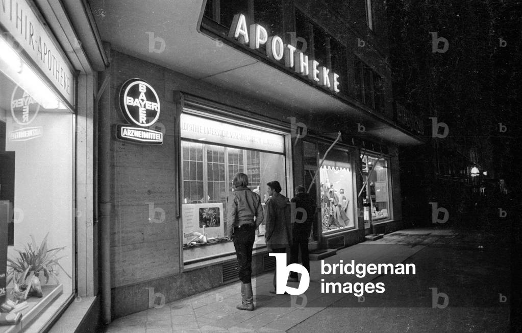 Nightlife in Schwabing, 1971 (b/w photo)