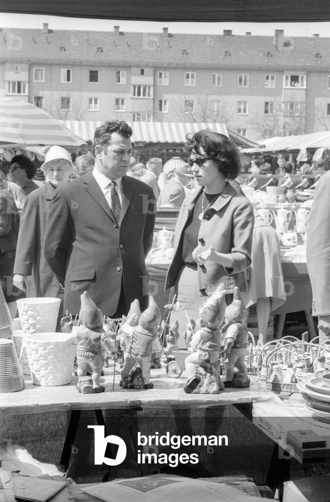 The Auer Dult in Munich, 1965 (b/w photo)