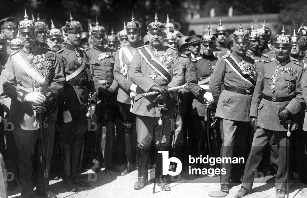 Paul von Hindenburg and Erich von Ludendorff at a military tradition meeting, 1922 (b/w photo)