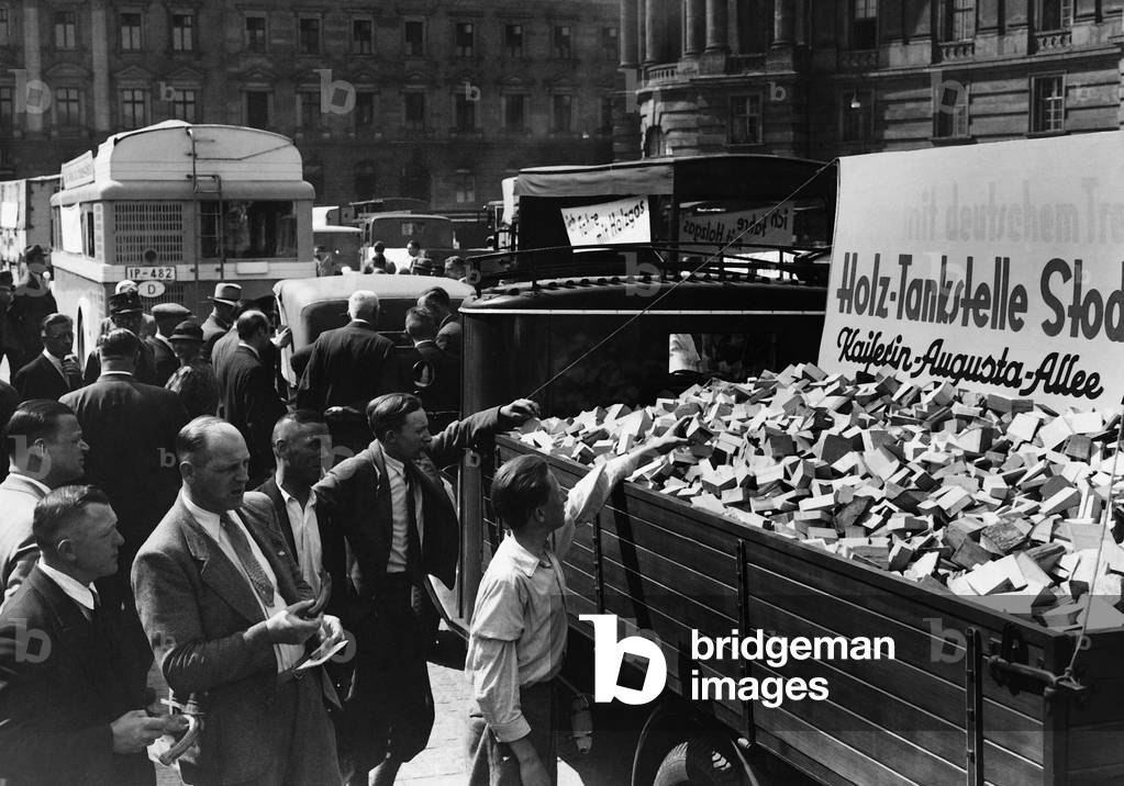 Exhibition tour of cars with gas wood power, 1935 (b/w photo)
