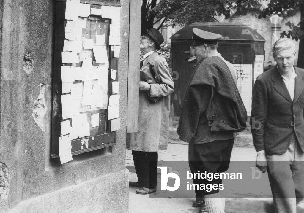 Exchange offers in Munich, the summer of 1945
