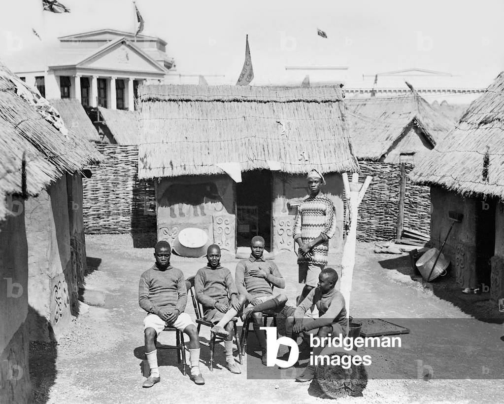 Natives on the World Exhibition in Wembley, 1924/25 (b/w photo)