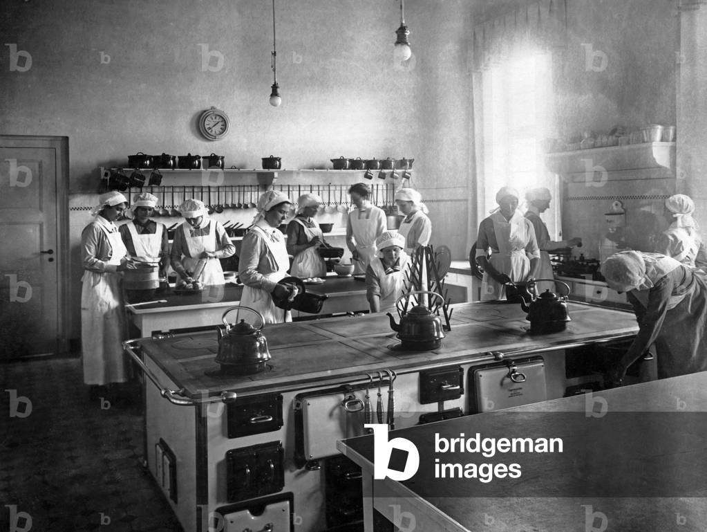 The Luisenhof in Baerwalde, 1914 (b/w photo)