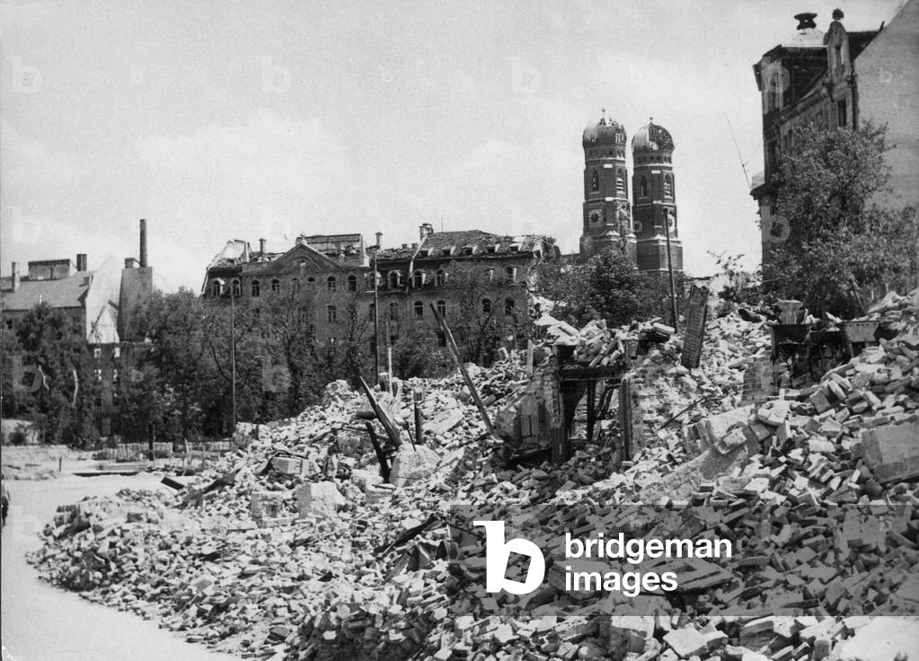 Munich after allied air attacks (b/w photo)