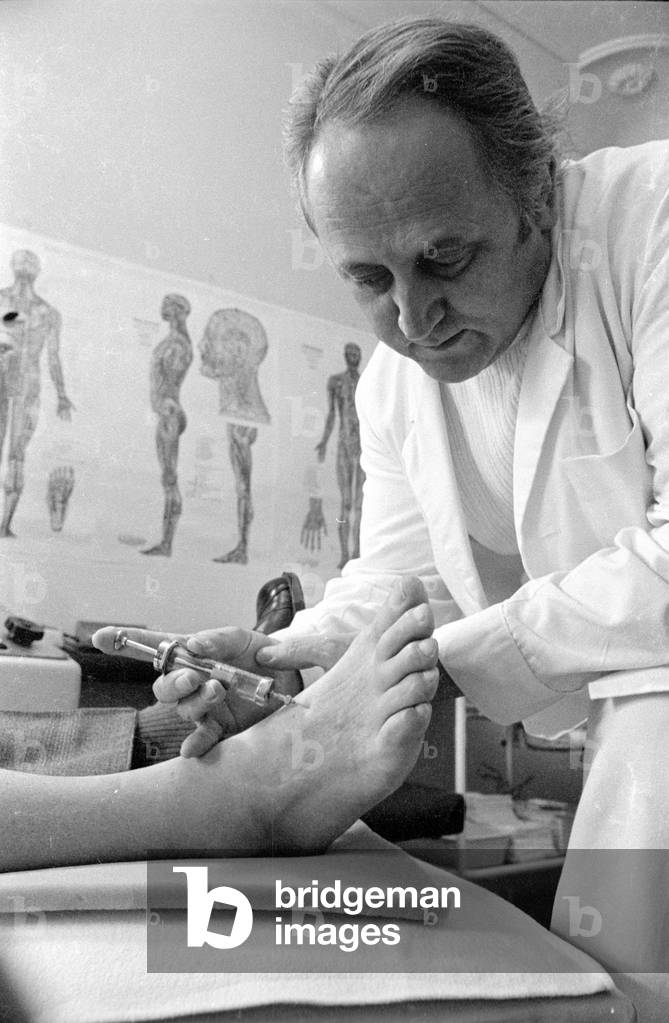 Ozone therapy, 1974 (b/w photo)