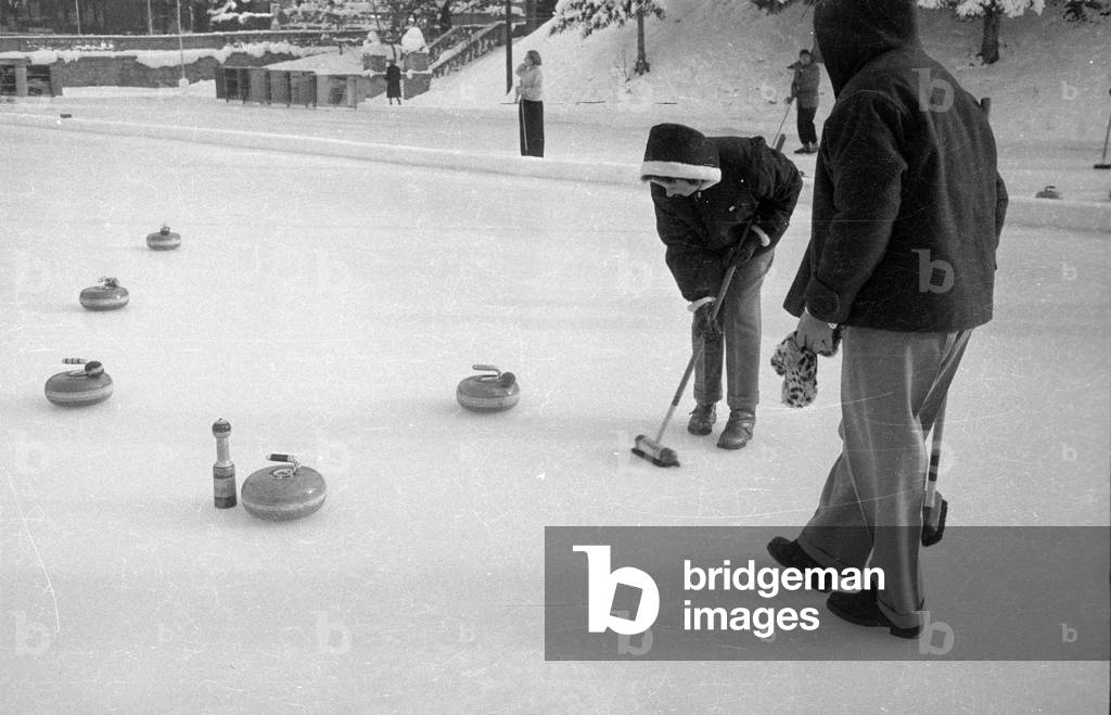 Curling in Grindelwald, 1954 (b/w photo)