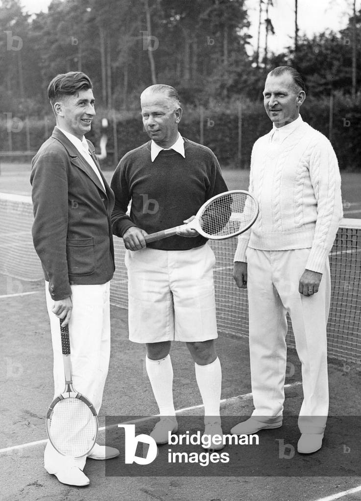Tuebben, Walter von Reichenau and Audoersch at an armed forces' tennis tournament, 1937 (b/w photo)