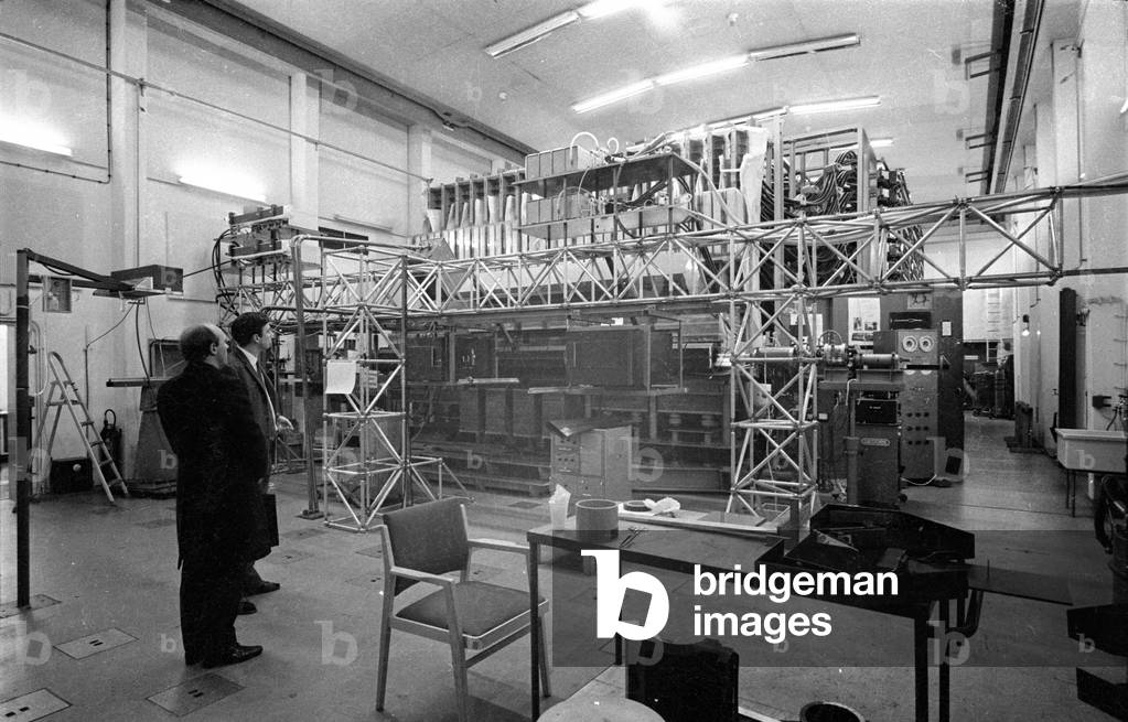 Laboratory at IPP in Garching, 1970 (b/w photo)