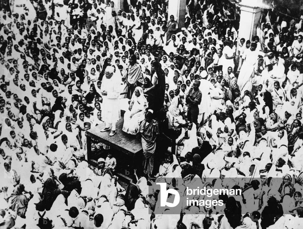 Pandit Nehru speaks at a rally of Indian women, 1931 (b/w photo)