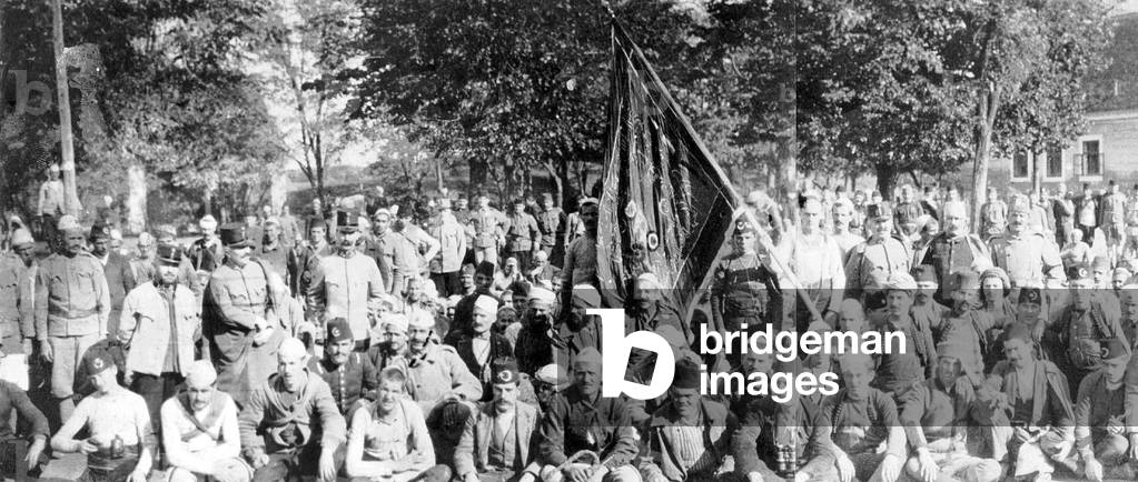 Albanian volunteers for the Austro-Hungarian Army, 1917 (b/w photo)